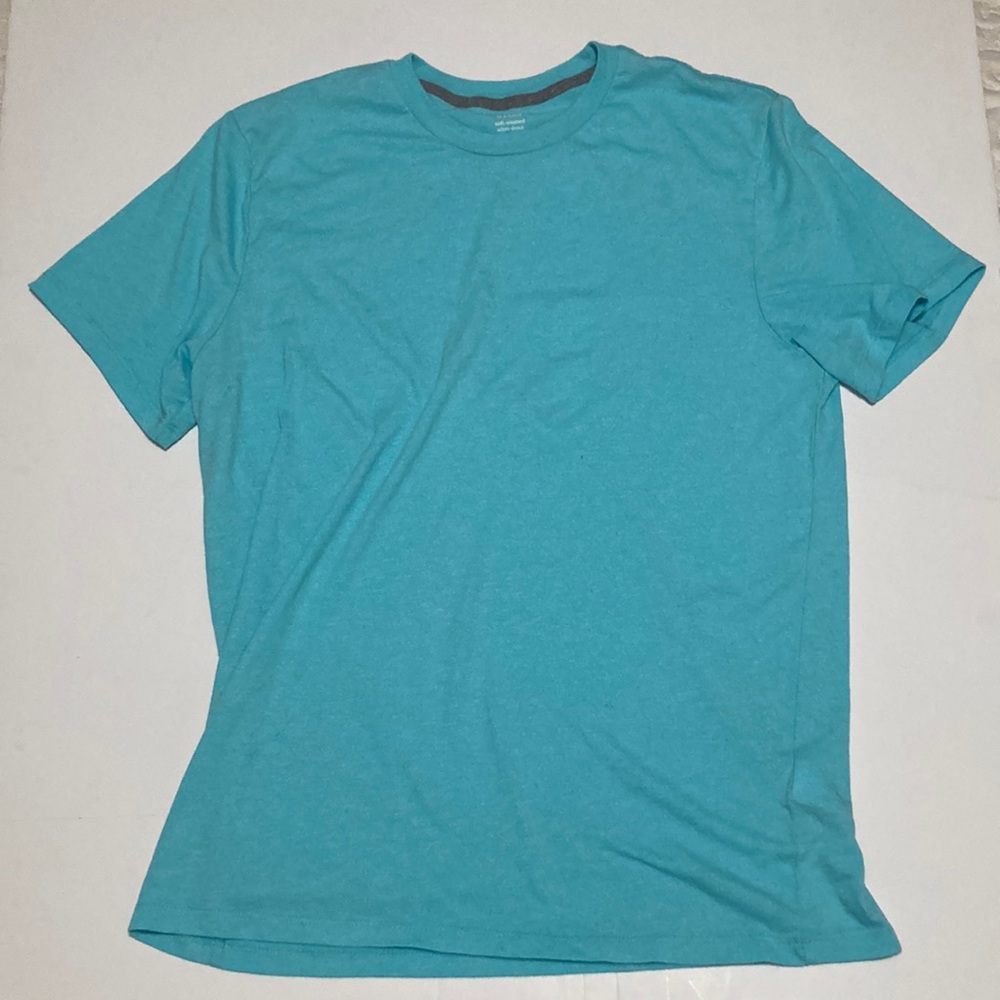 Old Navy aqua t-shirt